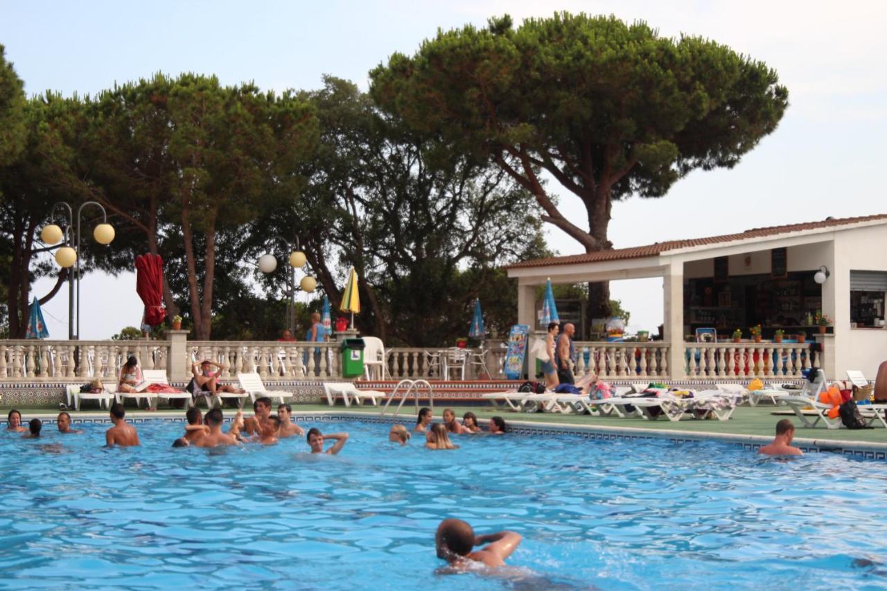 Camping Roca Grossa Calella Exterior foto