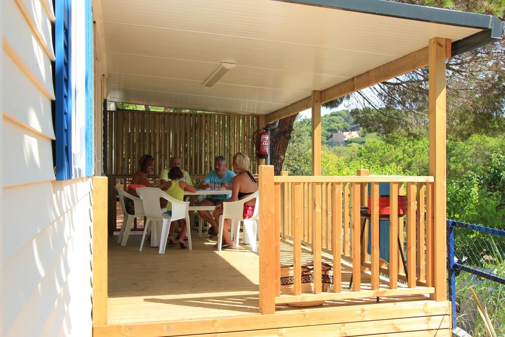 Camping Roca Grossa Calella Exterior foto