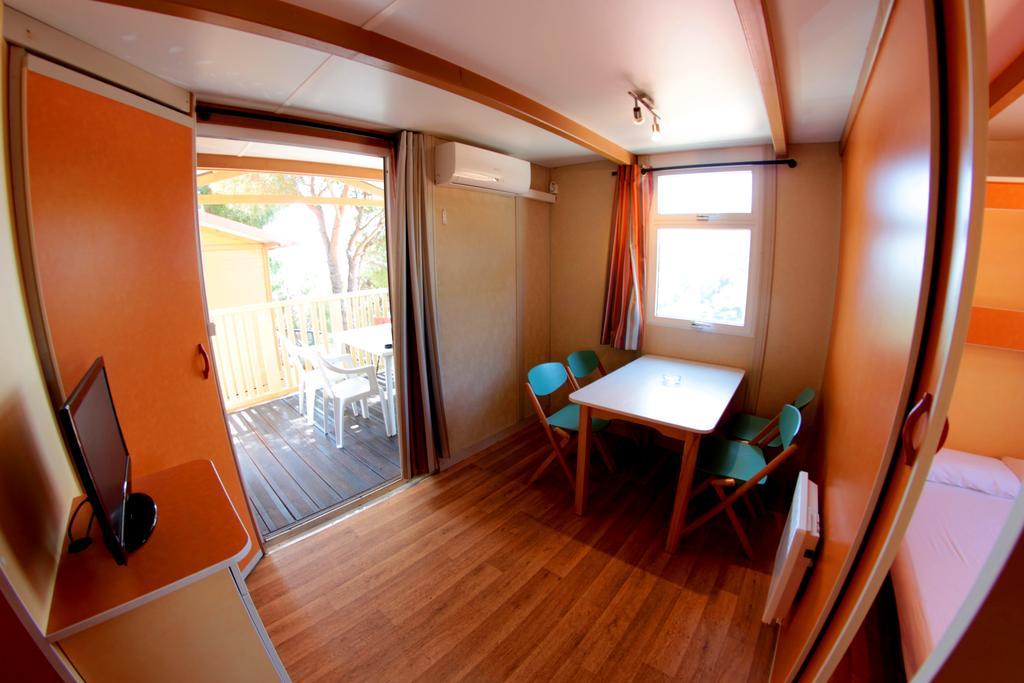 Camping Roca Grossa Calella Exterior foto