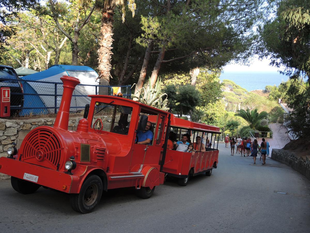 Camping Roca Grossa Calella Exterior foto